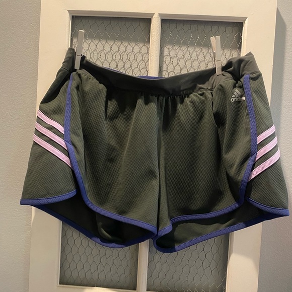 adidas Pants - Adidas gray/purple athletic shorts size large